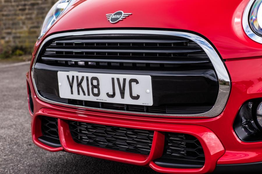 Детали экстерьера Mini Cooper 5-Door (F56) 2018 года  (UK) (фото 21 из 23)